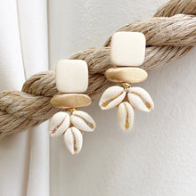 Catalina Cowrie Earring